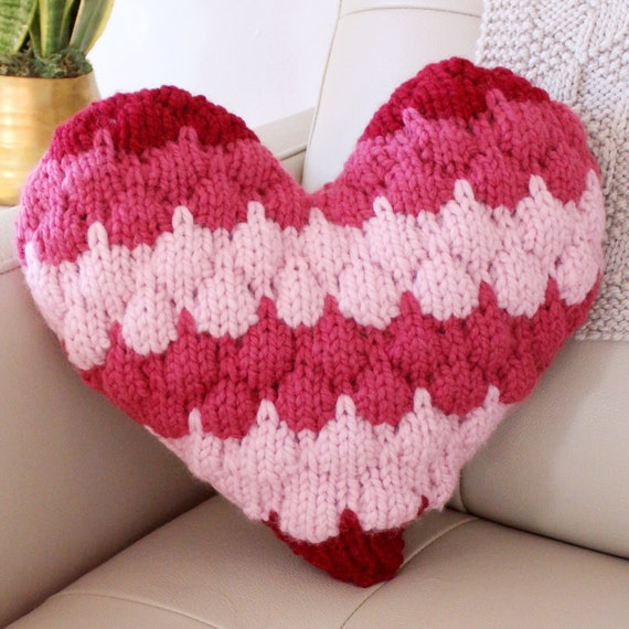 Bubble Stitch Heart Pillow: Knitting Pattern (PDF Download) Il_570xn