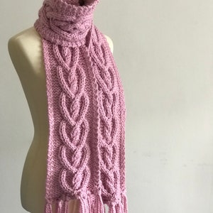 Heart Cable Knit Scarf Pattern image 2