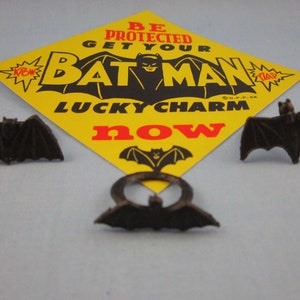 1966 VINTAGE **BATMAN BLACK LOGO LUCKY CHARM BAT RINGS**  3-Total & DISPLAY CARD 