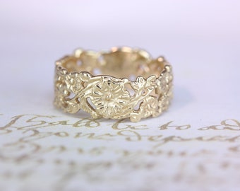 14kt 7.2mm wide unusual vintage inspired floral band