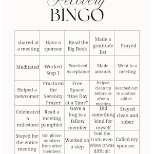 Puede incluir: Una tarjeta de Bingo de Recuperación en blanco y negro con frases como "compartido en una reunión" y "se mantuvo limpio y sobrio". El título "Recovery BINGO" está en la parte superior. La tarjeta está diseñada para fomentar acciones positivas.