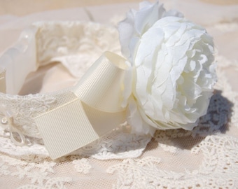 Cute White wedding dog collar,  white flower collar for lovely dog,handmade dog wedding collar,cute dog collar.Birthday gift for dog