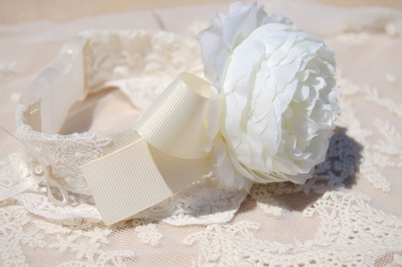 Cute White wedding dog collar,  white flower collar for lovely dog,handmade dog wedding collar,cute dog collar.Birthday gift for dog