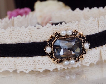 No adjustable collar.Queen Cat collar,lace cat collar, Luxury  dog collar,puppy collar.Teacup dog collar.dog wedding collar，tiny dog collar