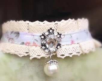 Handmade Non adjustable lace Cat collar,cat gift.wedding cat collar,tiny dog collar,puppy collar. Teacup dog collar.dog wedding collar,