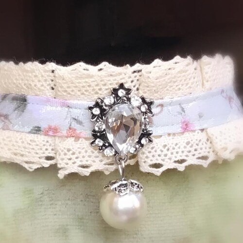 lace kitten collar