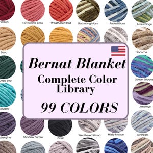 Op de afbeelding: Een kleurenkaart met 99 tinten Bernat Blanket garen, met ronde voorbeelden van getextureerd chenillegaren in diverse kleuren zoals Crimson, Terracotta Rose, Weathered Red, Gathering Moss, Faded Blues, Forest Sage, Sand en Sonoma.