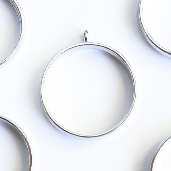 Round Open Bezel Pendant, Shiny Silver Frame Pendant, 28mm - 4 pieces (689)