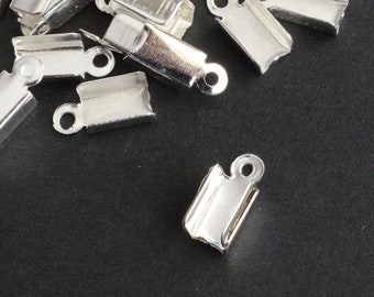 UNICRAFTALE 800pcs Stainless Steel Calotte Ends 3mm Inner Diameter Fold-Over Bead Tips Caps Open Clamshell Knot Covers for Knots /& Crimp Findings Crafts