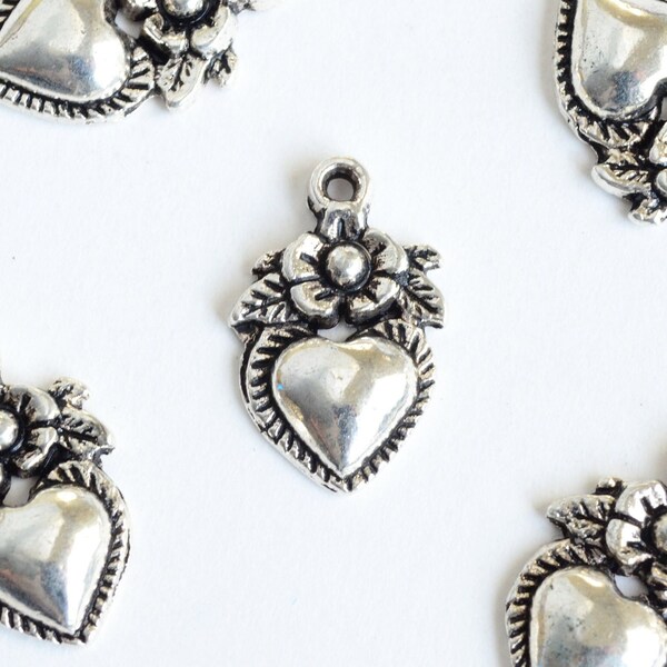 Milagro Heart Charm, Antique Silver Tone Sacred Heart, Folk Art, 18 x 11mm - 10 pieces (1030)