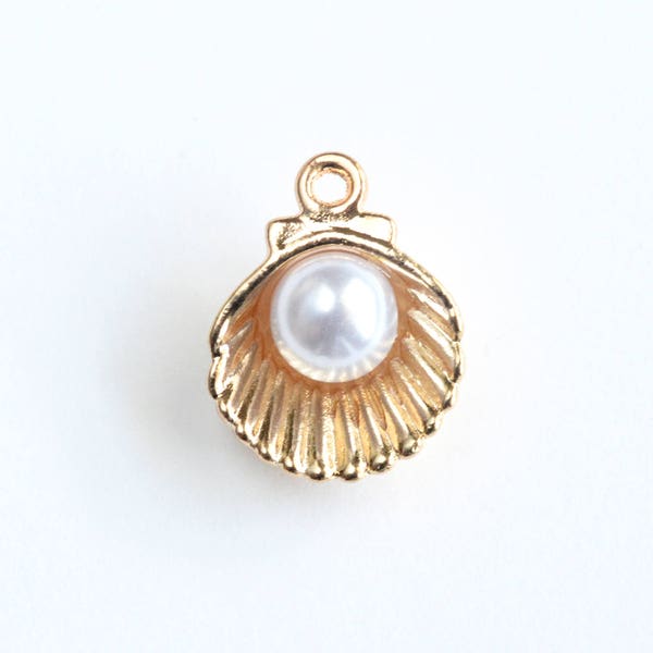 Gold Seashell Charms, 3D Oyster Charm, Faux Pearl - 6 pieces 15mm (347)