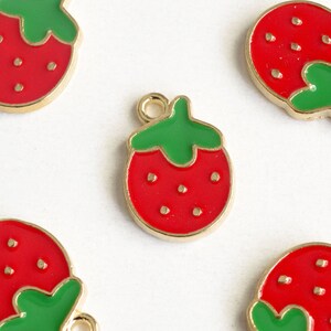 Strawberry Charm, Red Enamel Fruit Pendant, 16mm x 11mm - 5 pieces (1191)