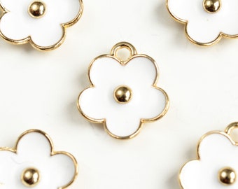 5 White Flower Charms, 13x11mm Gold Tone Pendants (1808)