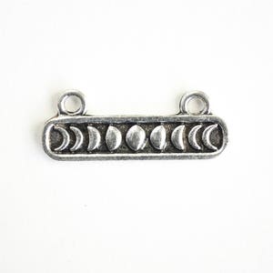 5 Moon Phase Charms, Silver Tone Moon Connector Charms  (283)