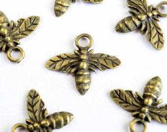 10 Tiny Bee Charm, Bronze Insect Charms, 13mm x 15mm (1708)