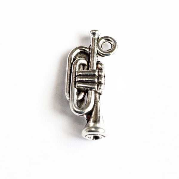 Trumpet Charms, Silver Tone Marching Band Pendants, 18x8mm - 5 pieces (2043)