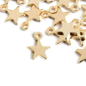 Tiny Gold Star Charms, 8x6mm - 10 pieces (SB031)