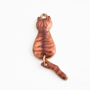 Brown Enamel Tabby Cat Charm With Dangling Tail, 35x10mm - 4 pieces (1262)