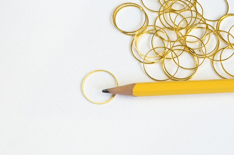 981 Round Gold Linking Rings 18mm 20 pieces Gold Toned Brass