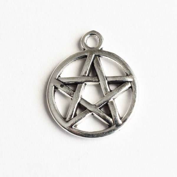 5 Pentagram Charms, Silver Tone Star Charm, 20x16mm (2050)