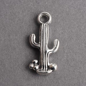 Cactus Charms, Antique Silver Tone Desert Pendant, 22mm x 9mm - 10 pieces (1127)