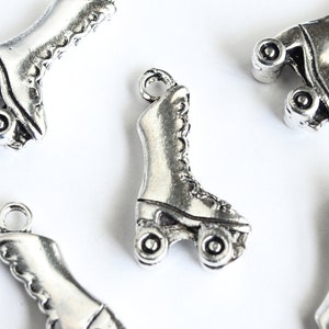 Roller Skate Charms Antique Silver 20mm - 8 pieces (484)