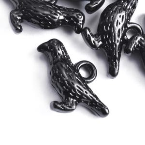 5 Raven Charms, Black Metal 3d Bird Charms, 12mm x 15mm  (1091)