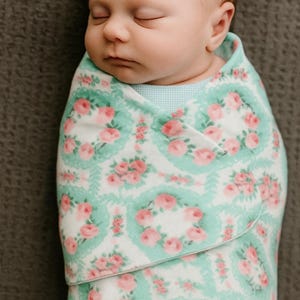 Swaddle cocoon snuggle Wrap for Newborn Baby Sewing Pattern Tutorial PDF Swaddler cotton non stretch