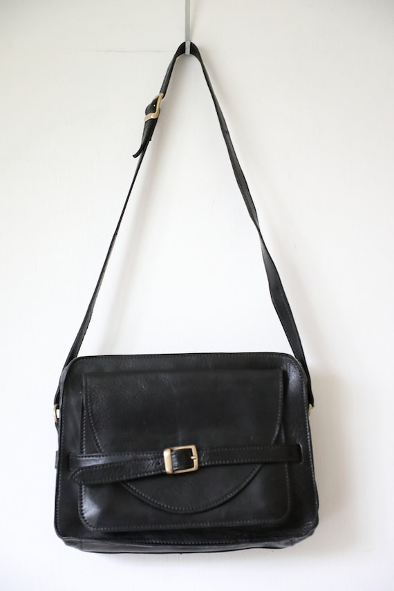 1960s Black Leather Shoulder Bag - image 2