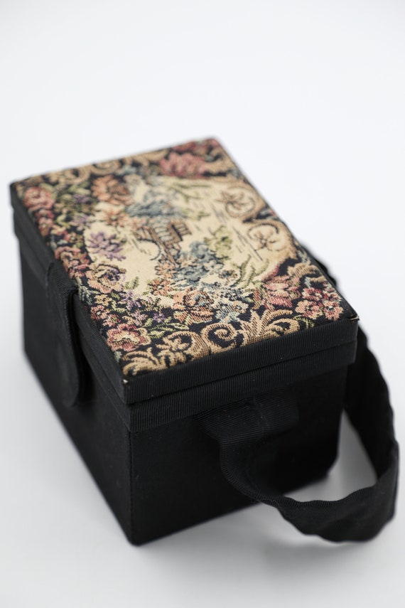 1940s Tapestry Box Purse - image 5