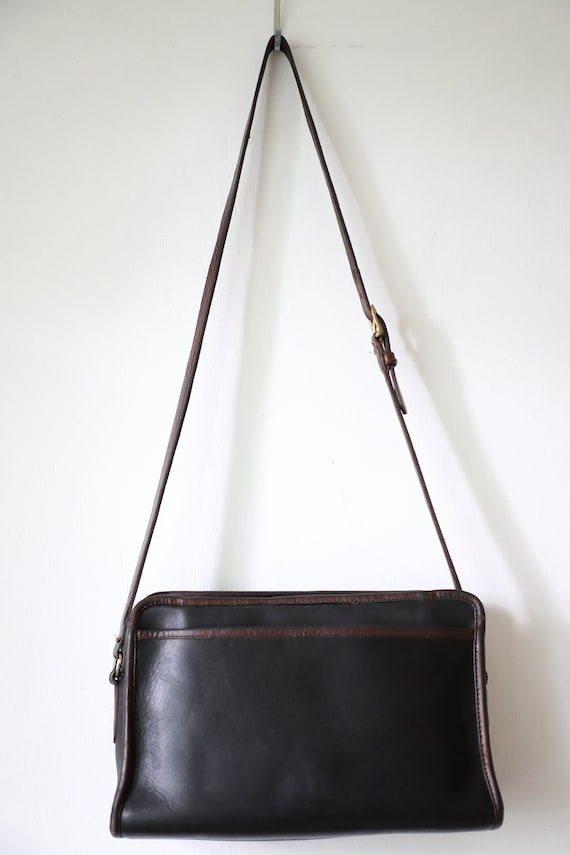 Swagger & Hide  Black Leather Wash Bag