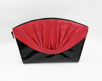 1980s/90s Large Patent Clutch