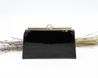 Pochette vintage noire vernie avec bordure en perles