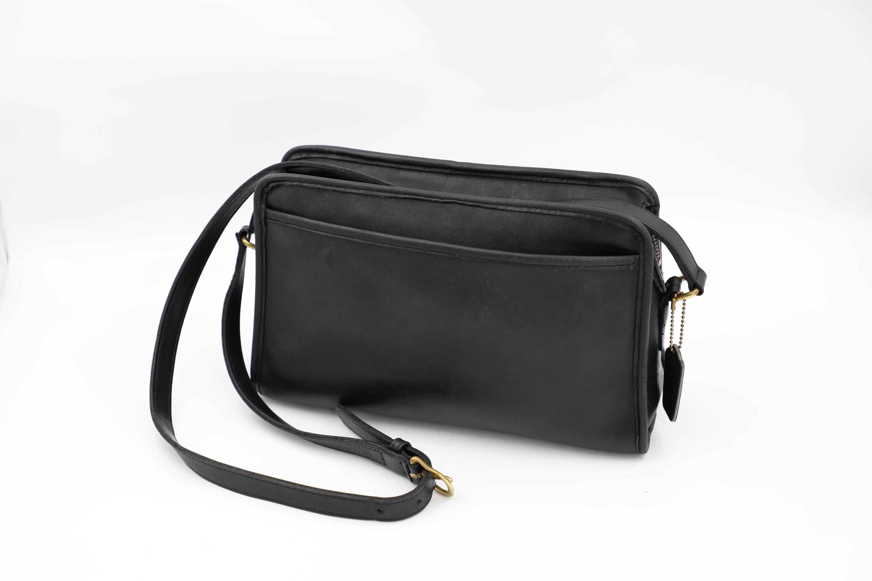 バッグ Coach Accessory Pouch Bag Black Amazon.com: Coach Pouch Bag, Black : Clothing, Shoes & Jewelry