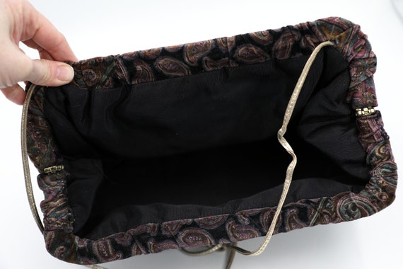 Vintage Carpetbag Velvet Clutch - image 9