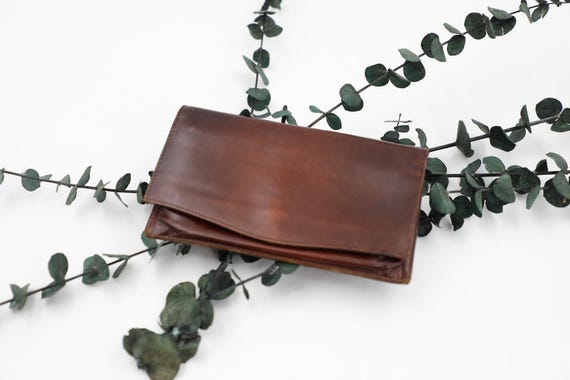 美品 LOEWE ロエベ レディース 二つ折り財布 革財布 スエード スペイン製 1960年代のロエベ二つ折り財布 - Etsy 日本