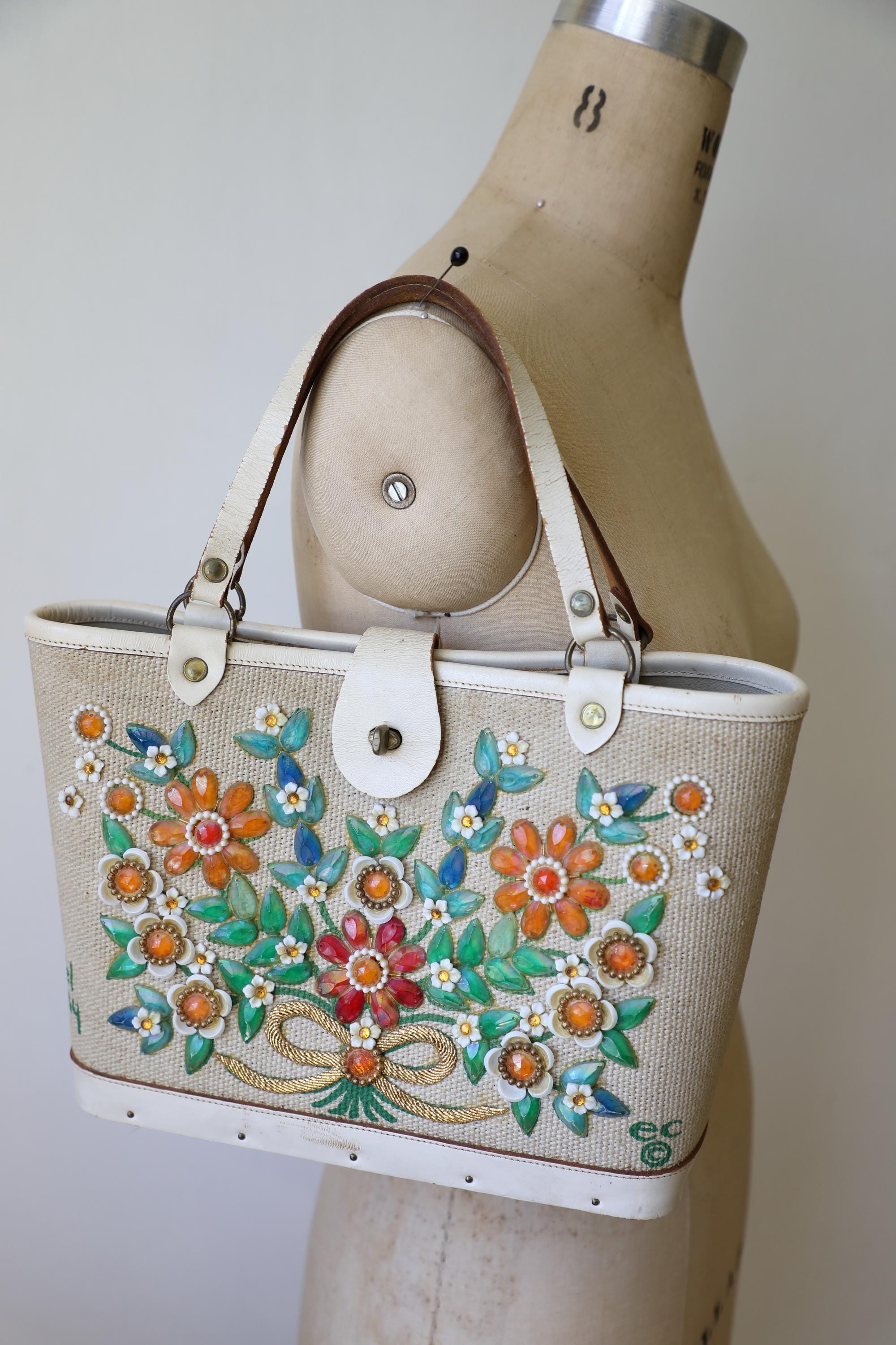 エニッドコリンズ　Jewel Bokay Enid Collins Jewel Bokay Handbag - Flower Embellished Bucket