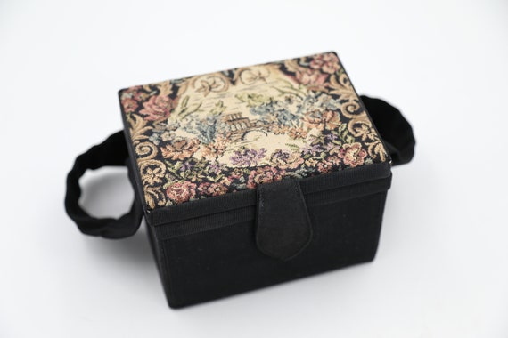 1940s Tapestry Box Purse - image 1