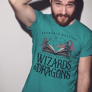 Probablemente esté leyendo libros sobre magos y dragones / Lector de fantasía / Libros de fantasía / Camiseta unisex ligera de mezcla de tres materiales - Tinta de color