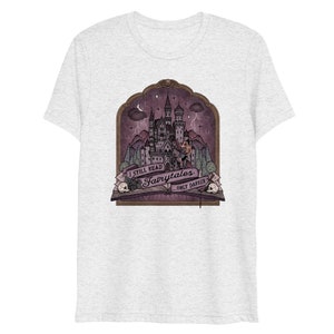I Still Read Fairytales...Only Darker // Dark Romance Reader / Gothic Romance / Dark Fantasy Romantasy | Unisex Lightweight Triblend T-shirt