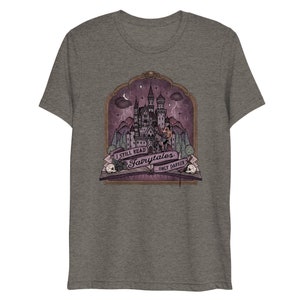 I Still Read Fairytales...Only Darker // Dark Romance Reader / Gothic Romance / Dark Fantasy Romantasy | Unisex Lightweight Triblend T-shirt