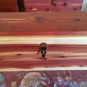 Wooden cedar jewel box