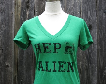 Hep Alien  Women&#39;s Vneck Screenprinted Shirt