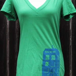 Doctor Who TARDIS V neck Women's Screenprinted Shirt