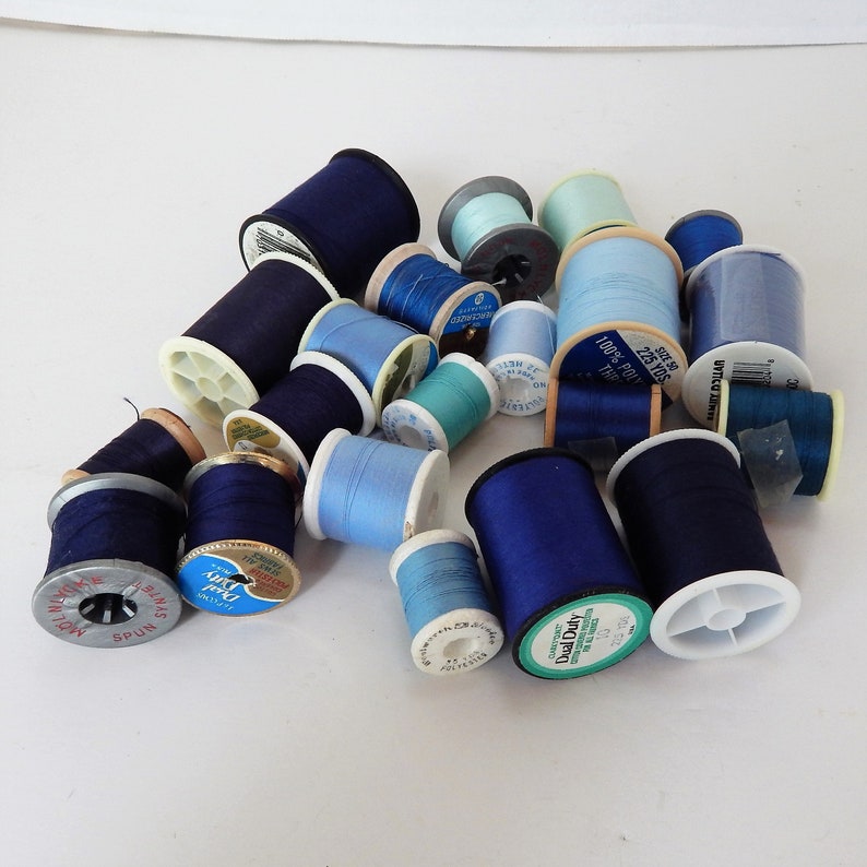 Sewing Thread Shades of Blue Assorted Lot of 22 Spools
