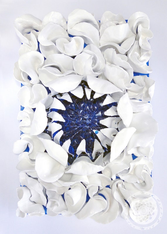 彫刻 立体壁掛け 白い花 ポリマー粘土アート ブルーガラスモザイク