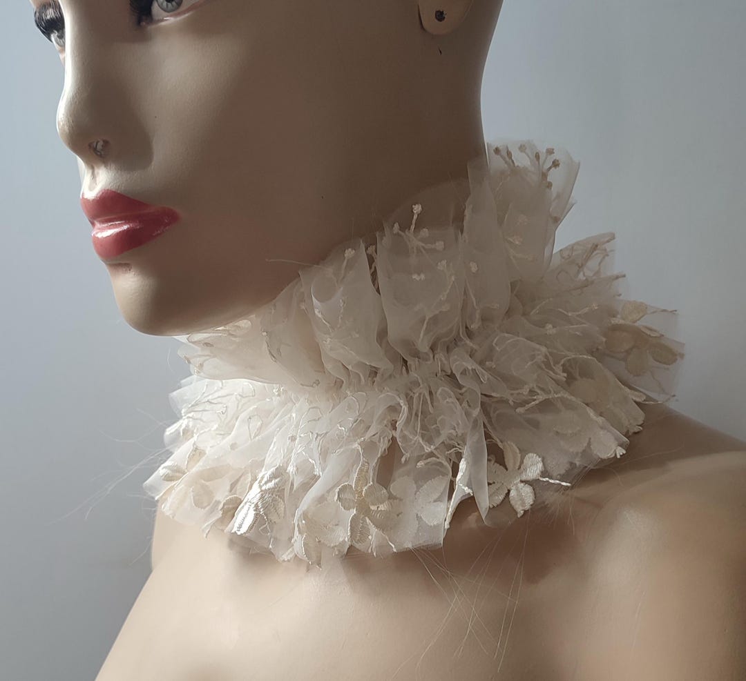 Harlequin Ruffle Collar and Wrist Cuffs main image 1