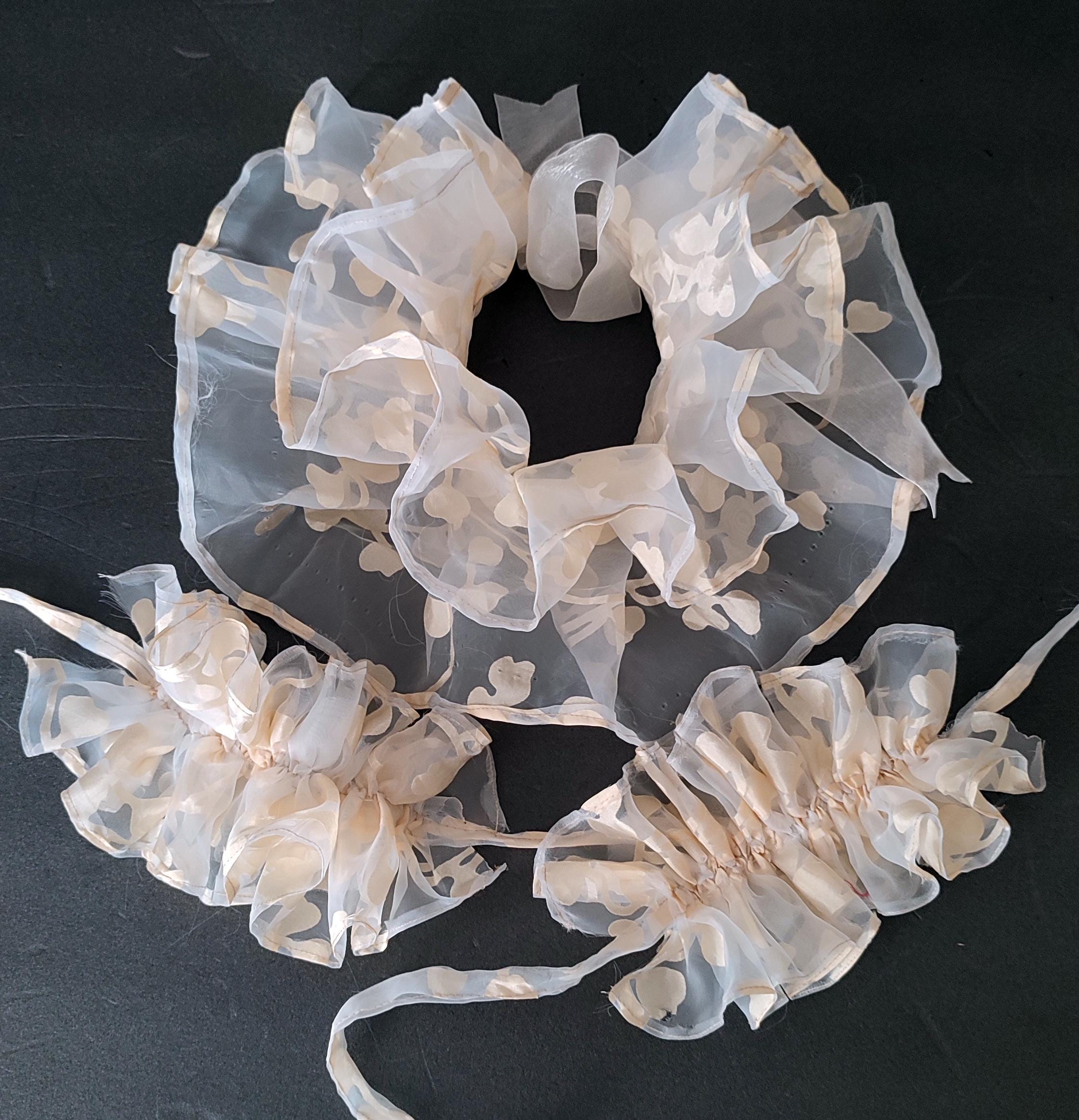 Gold Clown Ruffle Collar Set, Golden in Ivory Sheer Neck Ruff Clown ...