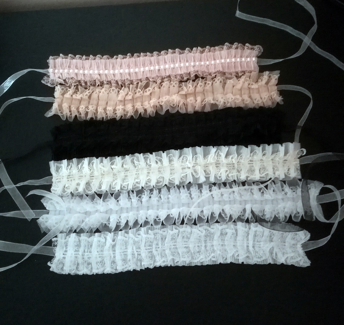 White ruffle collar lace choker Vicrorian style pink skin | Etsy