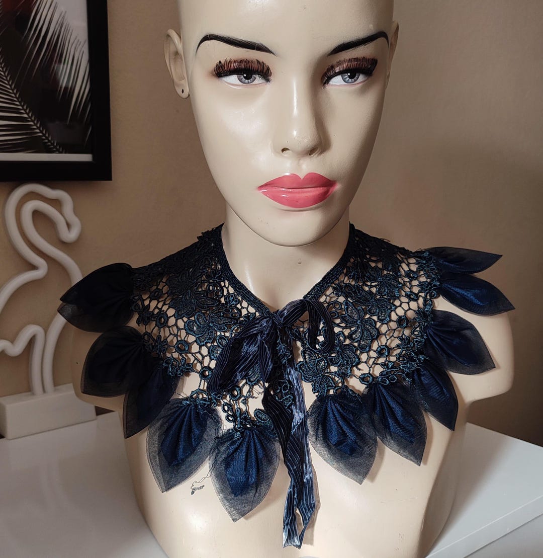 Lya - Feather Collar Two-Piece Set